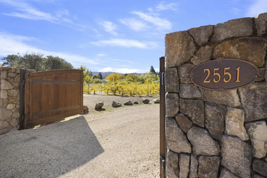 2551 Grant Street, Calistoga, CA 94515 - Image #2