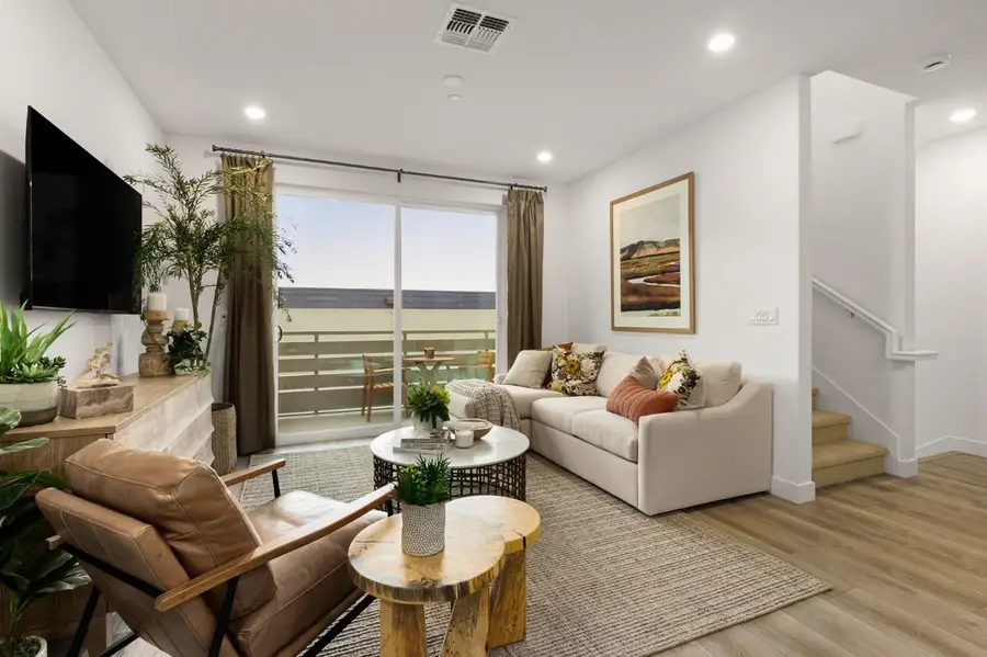 1304 Barbet Circle #1, Sunnyvale, CA 94087 - Image #2