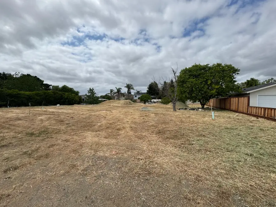 111 Farrell Avenue, Gilroy, CA 95020 - Image #2