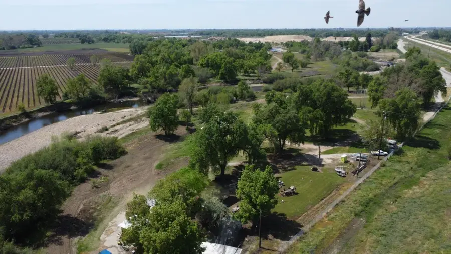 17439 E Kings Canyon Road, Sanger, CA 93657 - Image #2