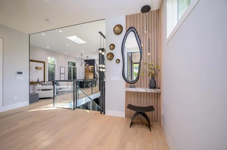 1027 Waverley Street, Palo Alto, CA 94301 - Image #2