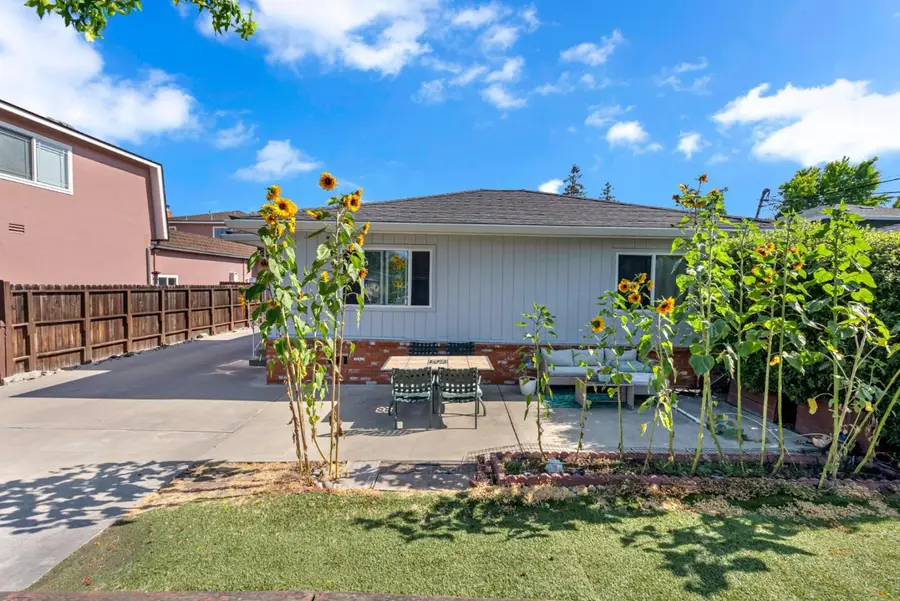 1567 Hawes Court, Redwood City, CA 94061 - Image #3