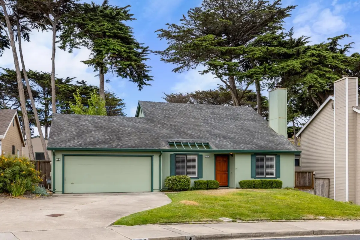 126 Cypress Lakes Court, Marina, CA 93933 - Image #1