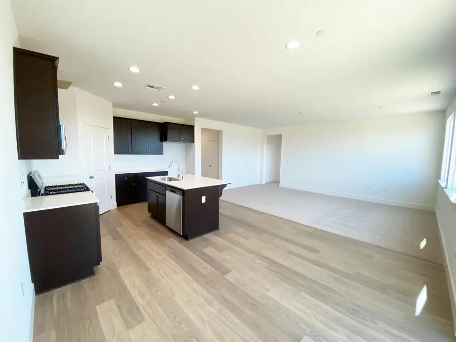 1269 Gypsum Drive #2-18, Los Banos, CA 93635 - Image #3