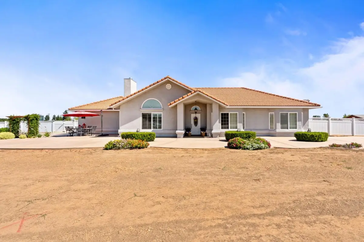 28565 Avenue 21, Madera, CA 93638 - #1