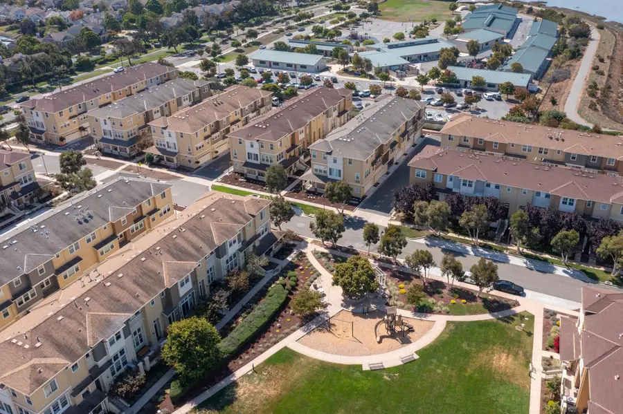 31 Bremerton Circle, Redwood City, CA 94065 - Image #2