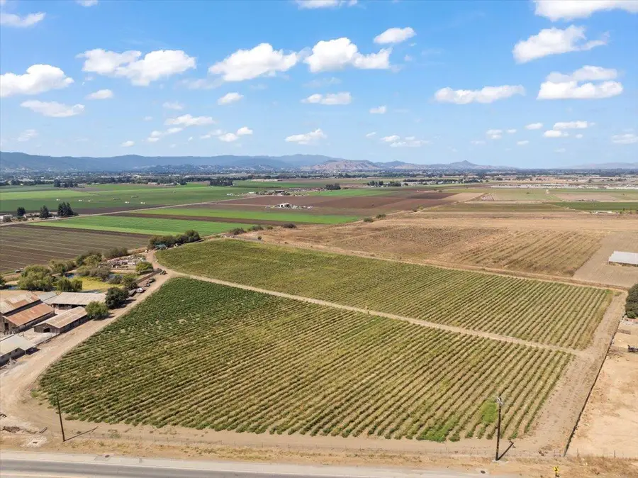 2675 Pacheco Pass Highway, Gilroy, CA 95020 - Image #3