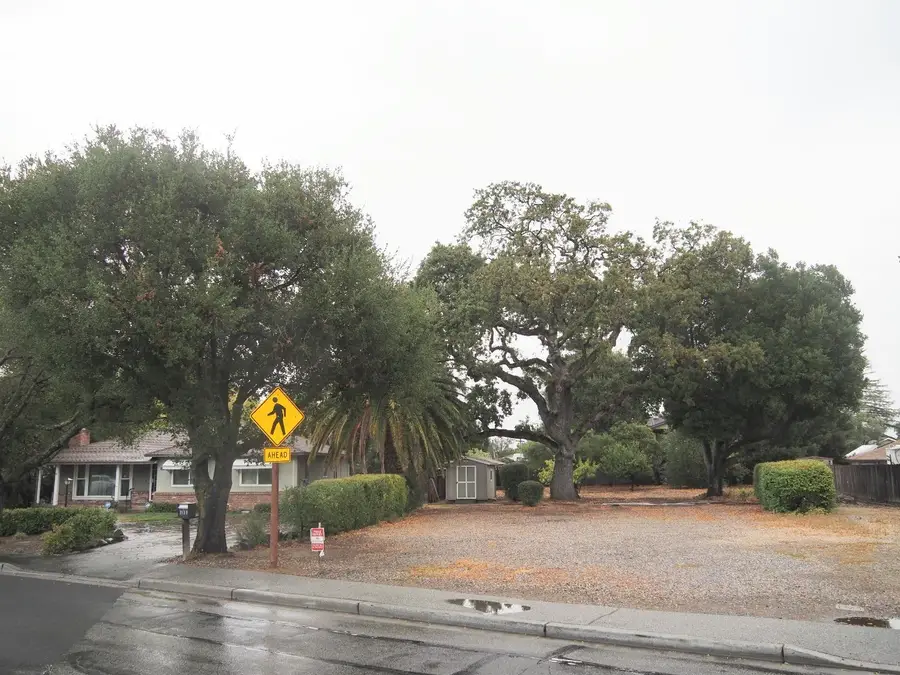 2139 Alameda De Las Pulgas, Redwood City, CA 94061 - Image #3