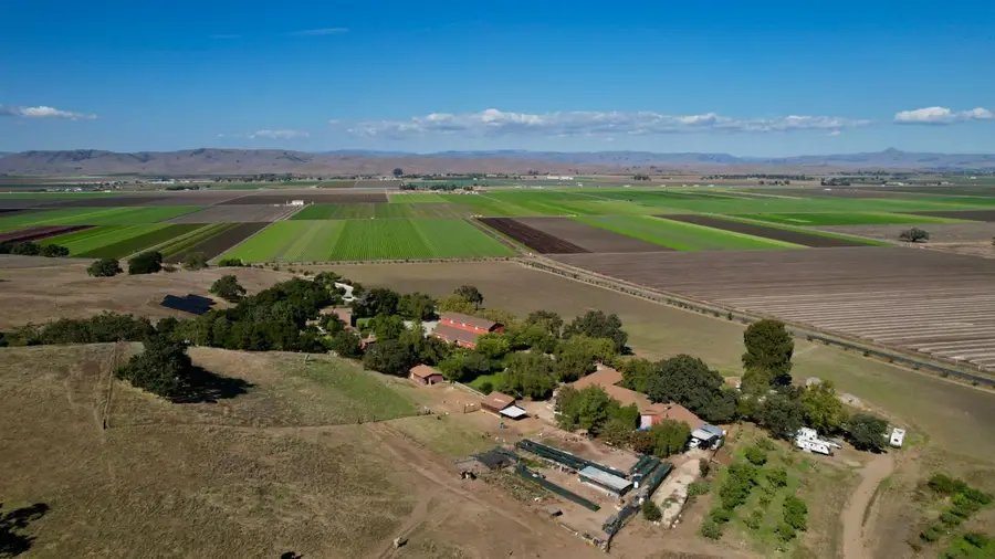547 Mission Vineyard Road, San Juan Bautista, CA 95045 - Image #3