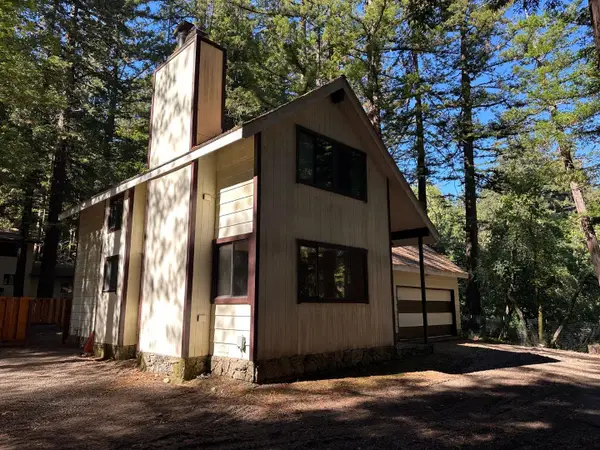 55 Wurr Road, Loma Mar, CA 94021