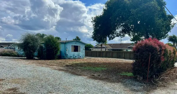 81 Fruitland Avenue, Royal Oaks, CA 95076