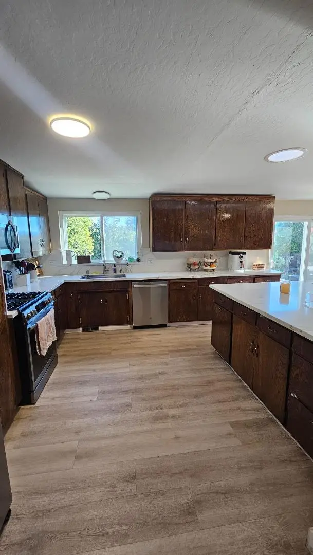 421 Donald Drive, Hollister, CA 95023 - Image #2