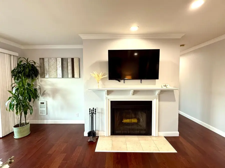 1031 Cherry Avenue #20, San Bruno, CA 94066 - Image #3