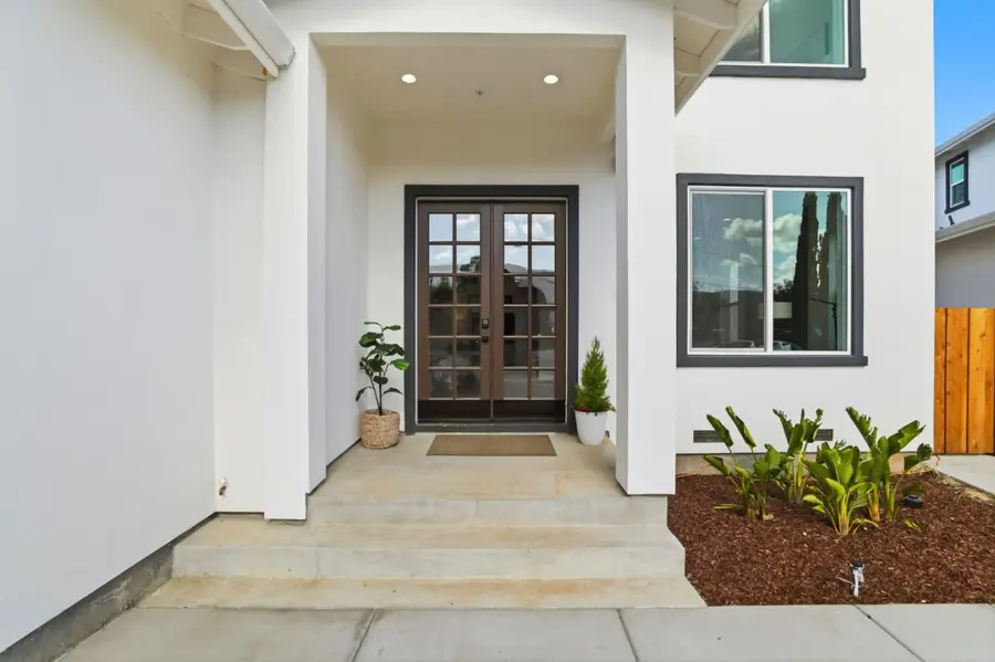 1685 Zinnia Lane, San Jose, CA 95124 - Image #2