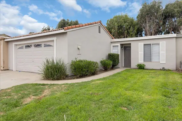 1631 Cherokee Drive, Salinas, CA 93906