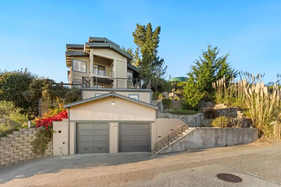 107 Dolphine Avenue, El Granada, CA 94018 - Image #2