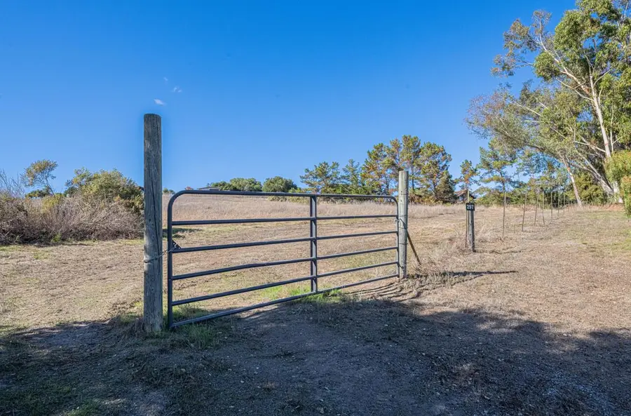 297 Corral De Tierra Road, Salinas, CA 93908 - Image #2