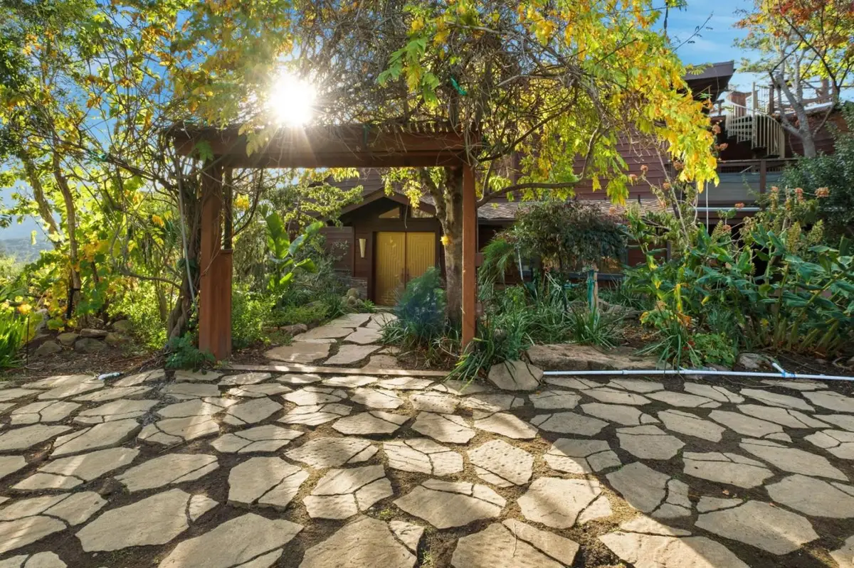 711 W California Way, Redwood City, CA 94062 - Image #1