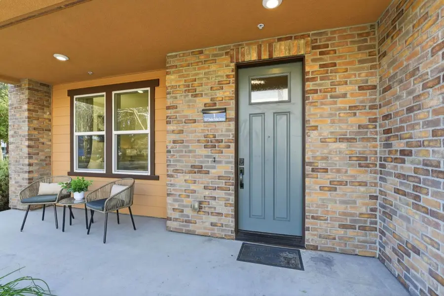 557 Charles Fraker Terrace #1, Sunnyvale, CA 94085 - Image #2