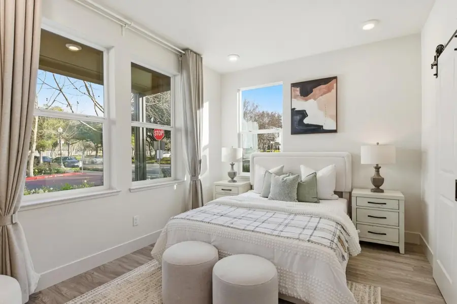 557 Charles Fraker Terrace #1, Sunnyvale, CA 94085 - Image #3