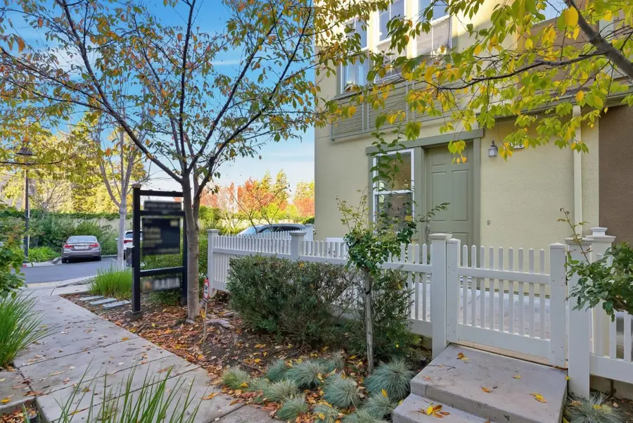 203 Peppermint Tree Terrace #8, Sunnyvale, CA 94086 - Image #3