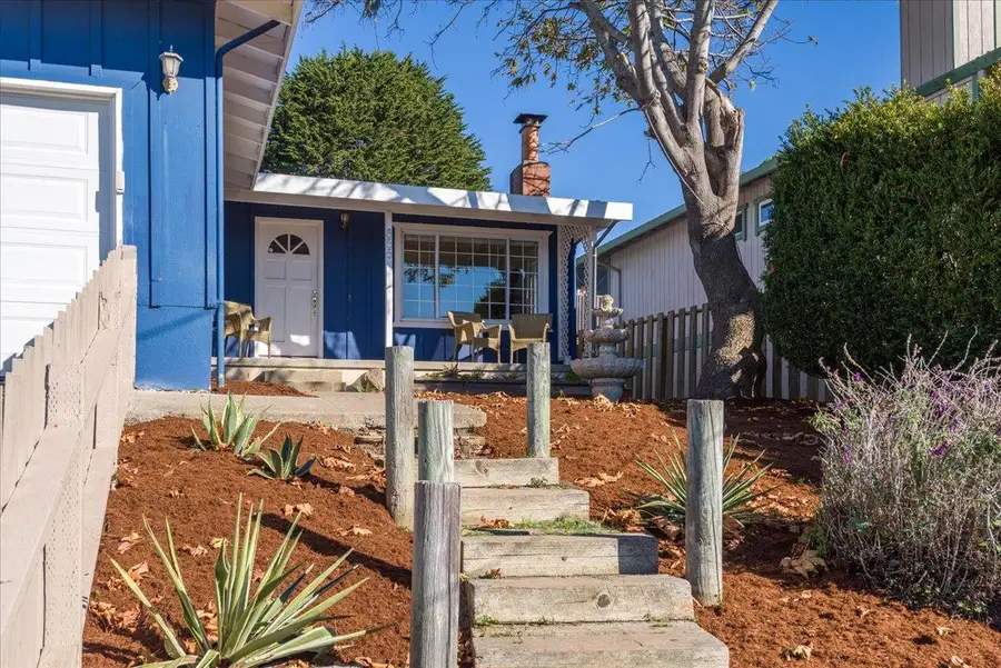 855 Sierra Street, Moss Beach, CA 94038 - Image #2