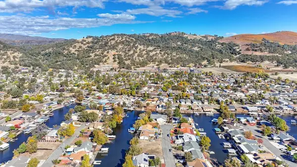 613 Bass Lane, Clearlake Oaks, CA 95423