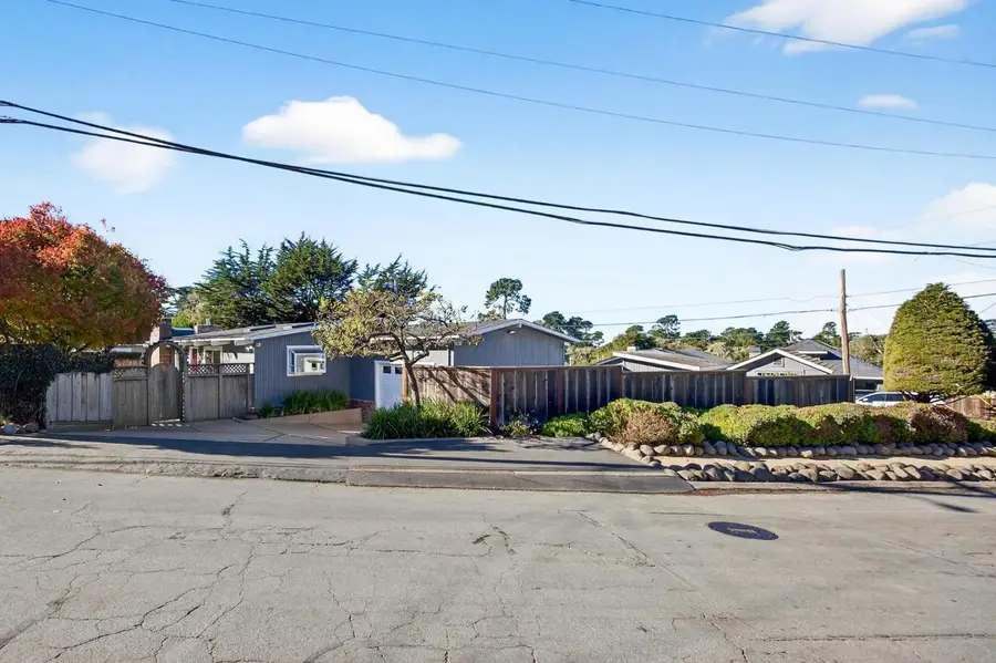 1122 Presidio Boulevard, Pacific Grove, CA 93950 - Image #3