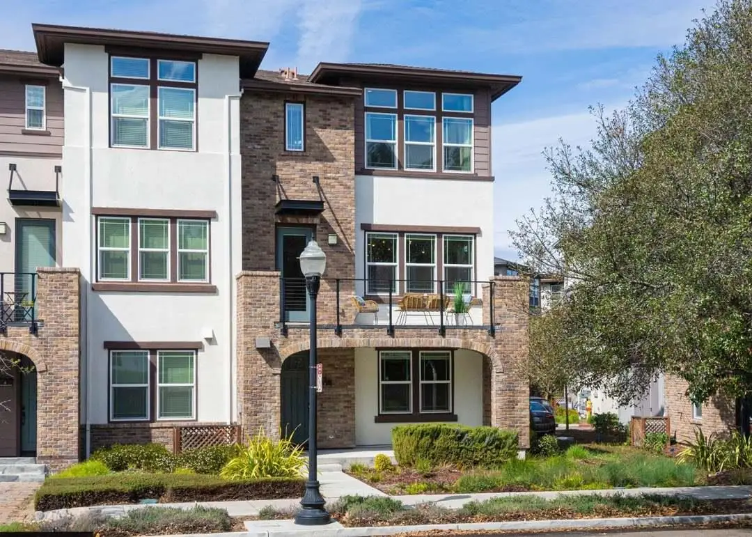 885 De Guigne Drive #5, Sunnyvale, CA 94085 - Image #1