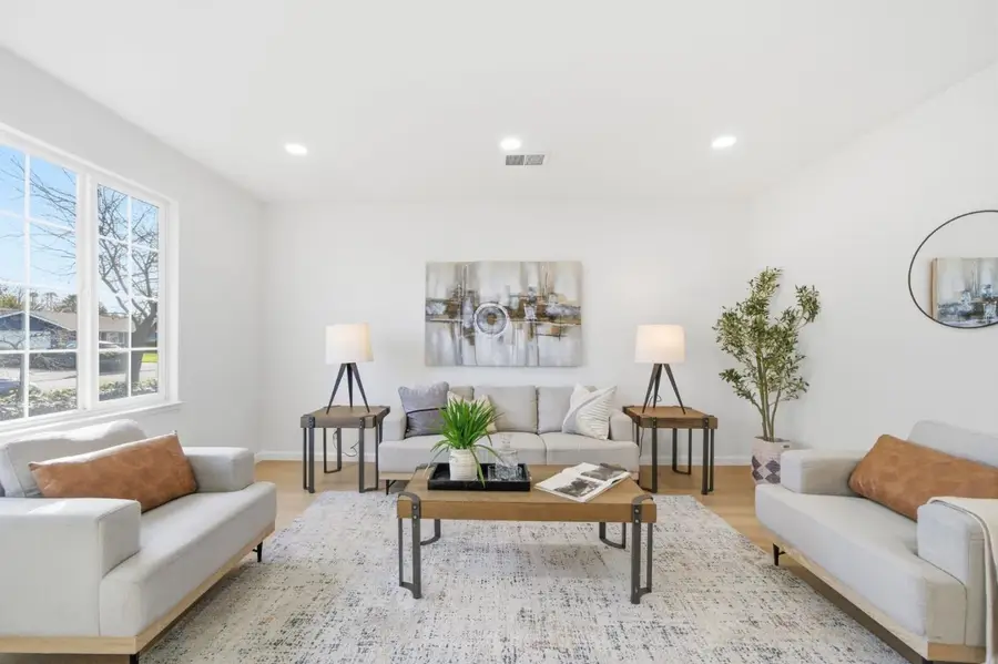 939 Sapphire Court, San Jose, CA 95136 - Image #2