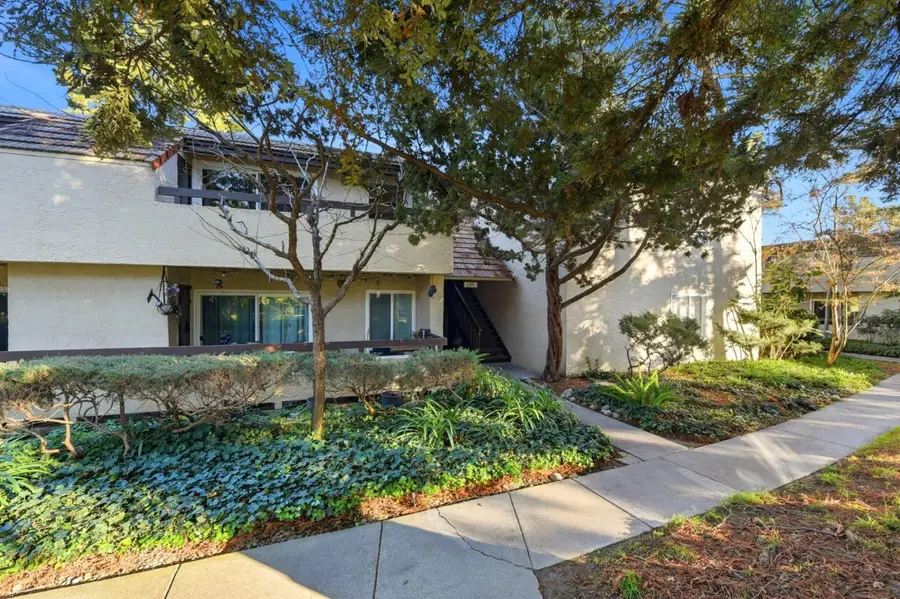 285 Tradewinds Drive #6, San Jose, CA 95123 - Image #2