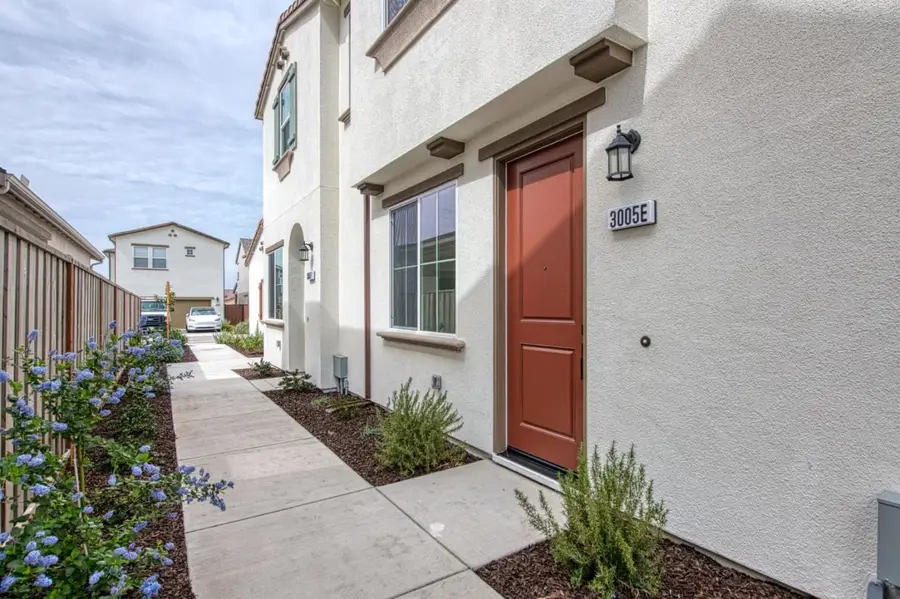 604 Santa Lucia Way #D, Marina, CA 93933 - Image #2