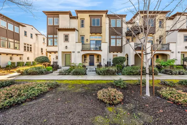 121 Fairchild Drive, Mountain View, CA 94043