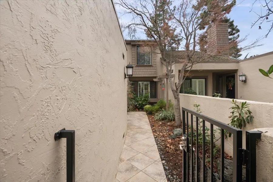 1563 Whiterock Circle, San Jose, CA 95125 - Image #2