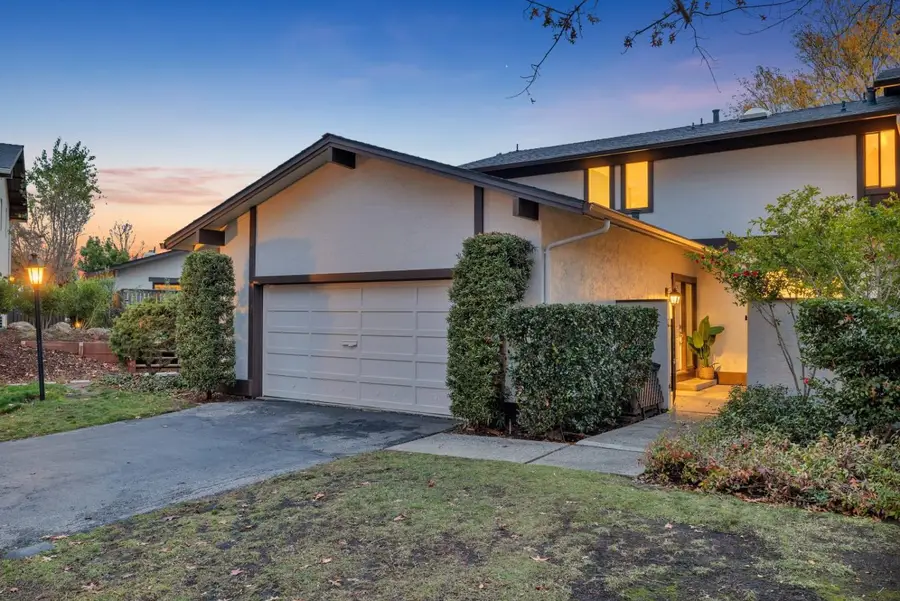 2426 Sharon Oaks Drive, Menlo Park, CA 94025 - Image #2