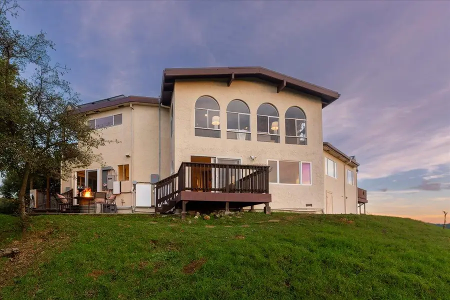 16999 Mcgill Road, Saratoga, CA 95070 - Image #2