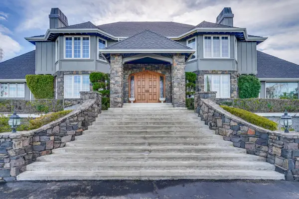 21697 Rainbow Drive, Cupertino, CA 95014