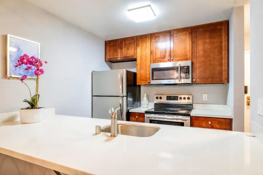 6148 Shelter Creek Lane, San Bruno, CA 94066 - Image #2