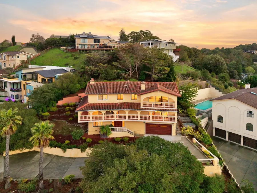 181 Coronado Avenue, San Carlos, CA 94070 - Image #2