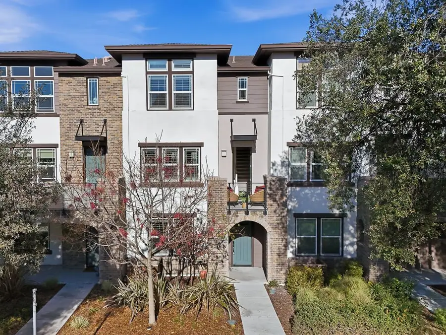 905 De Guigne Drive #2, Sunnyvale, CA 94085 - Image #2