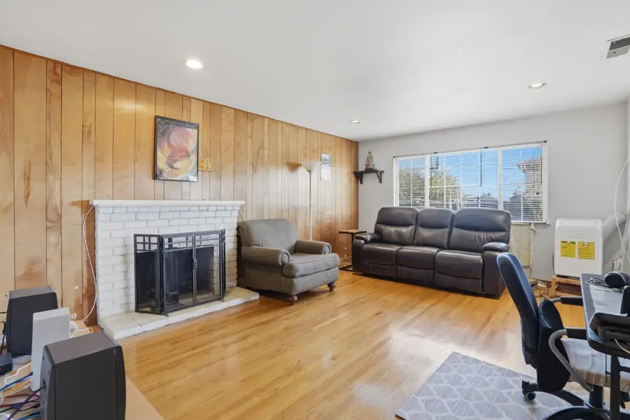 1270 S Stelling Road, Cupertino, CA 95014 - Image #2