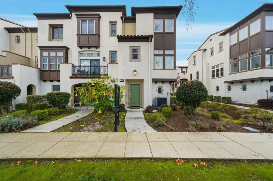 125 Fairchild Drive, Mountain View, CA 94043 - Image #3