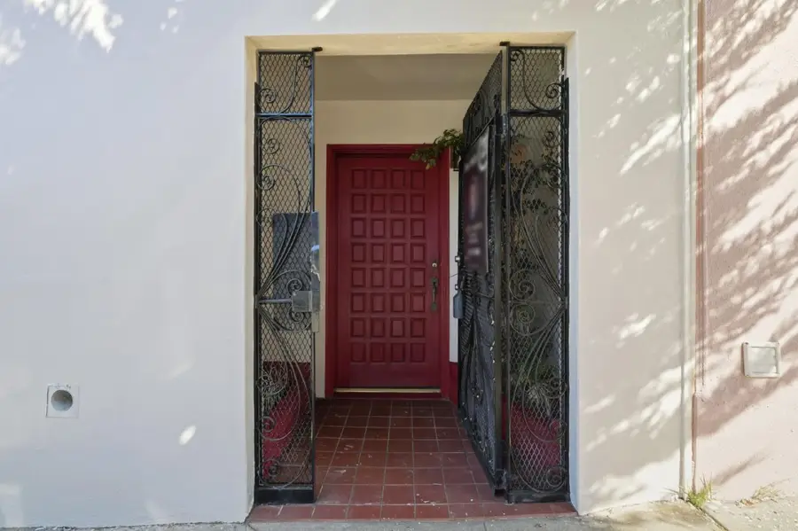 35 Macedonia Street, San Francisco, CA 94110 - Image #3