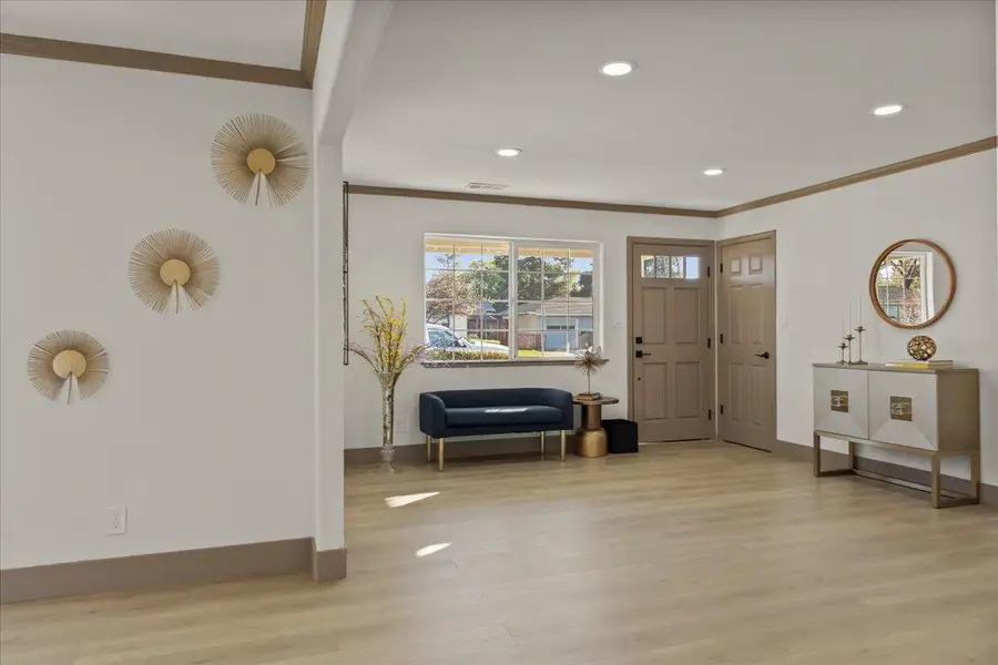 381 Fenley Avenue, San Jose, CA 95117 - Image #2