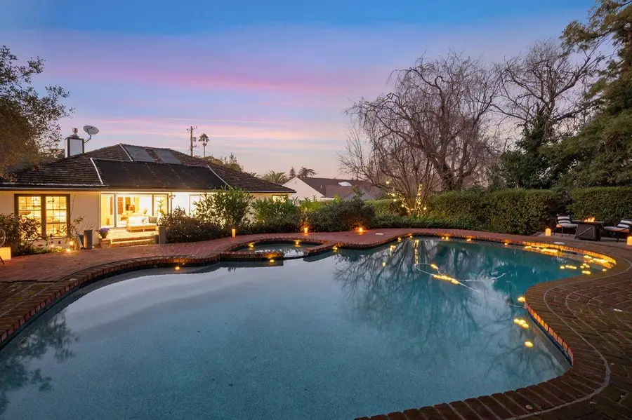 1277 Edgewood Road, Redwood City, CA 94062 - Image #2