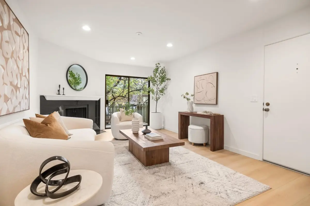 1070 Mercedes Avenue #24, Los Altos, CA 94022 - Image #1