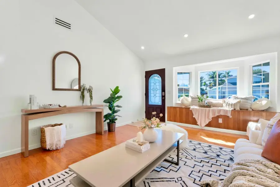 32490 Lake Temescal Lane, Fremont, CA 94555 - Image #2