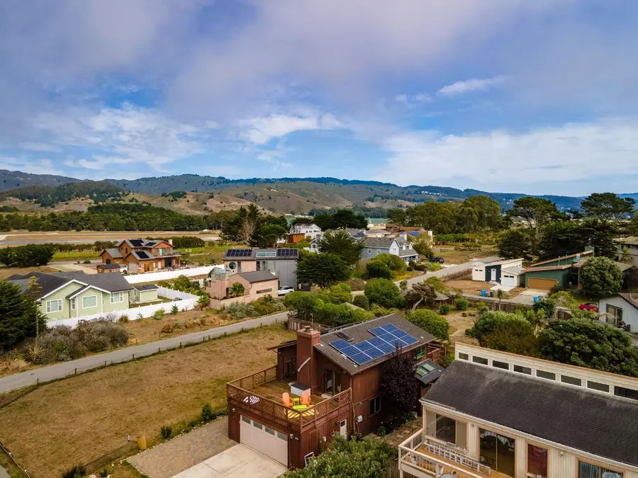 90 Madrone, Moss Beach, CA 94038 - #2