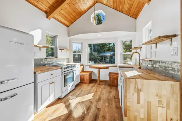 15 Braemoor Drive, Santa Cruz, CA 95060