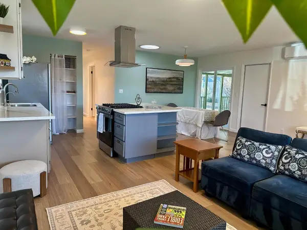 755 Pino Way, Salinas, CA 93905